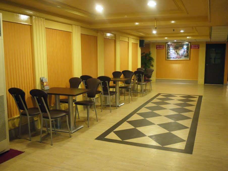 Jing Dian Business Hotel Taoyuan Esterno foto