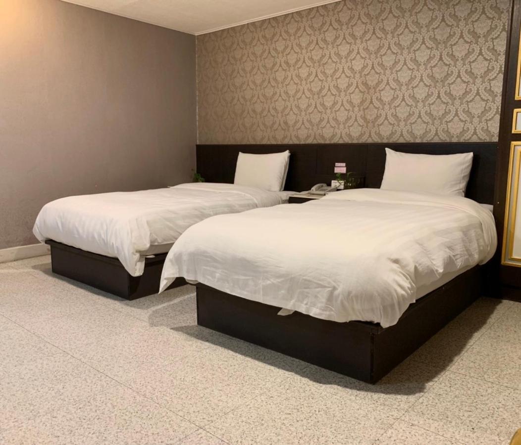 Jing Dian Business Hotel Taoyuan Esterno foto
